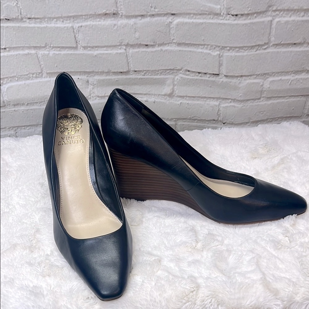 Vince Camuto Black Wedge Pumps‎